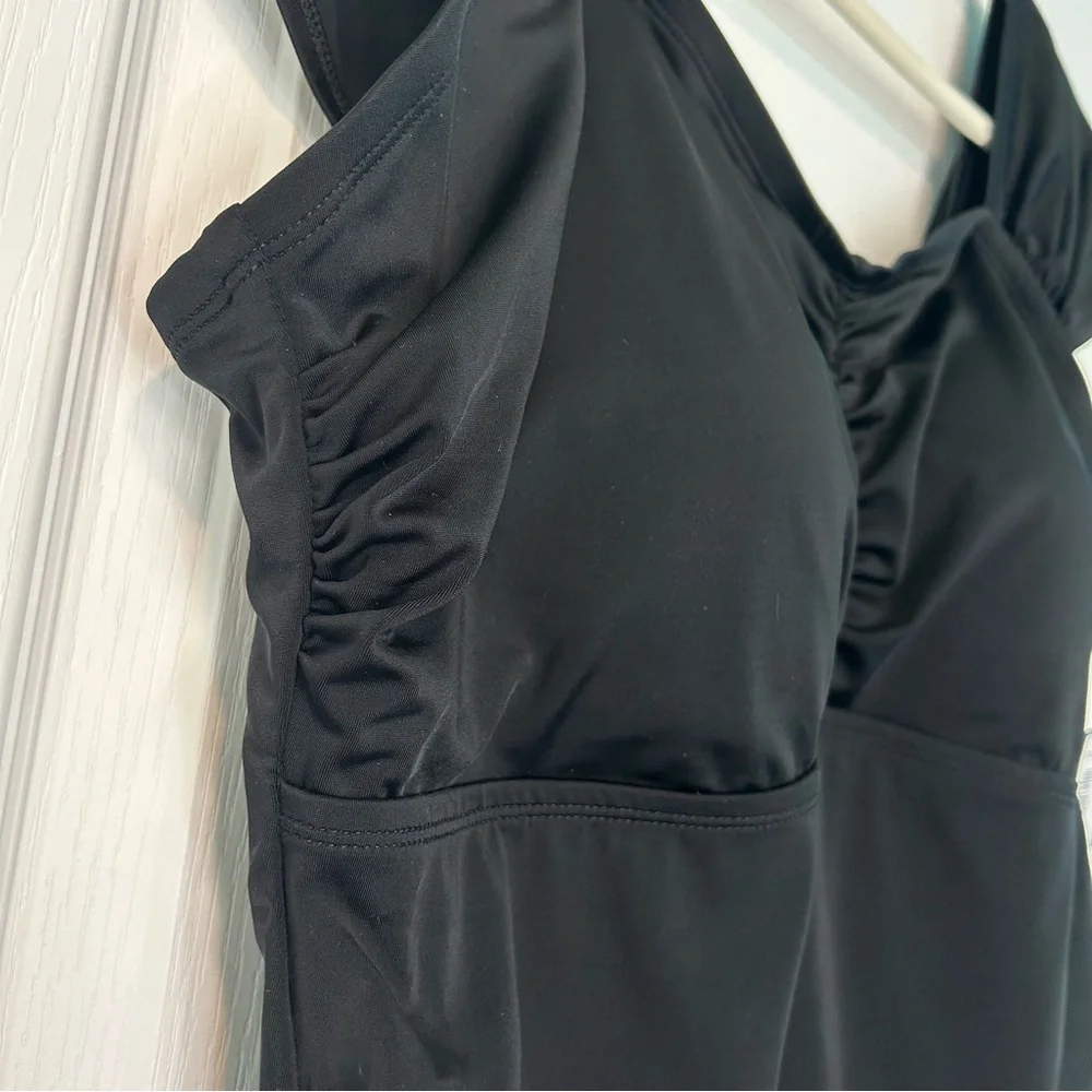 Torrid One Piece Swimsuit Women’s 3X Black Wireless Ruched Cap Sleeves - Picture 5 of 9